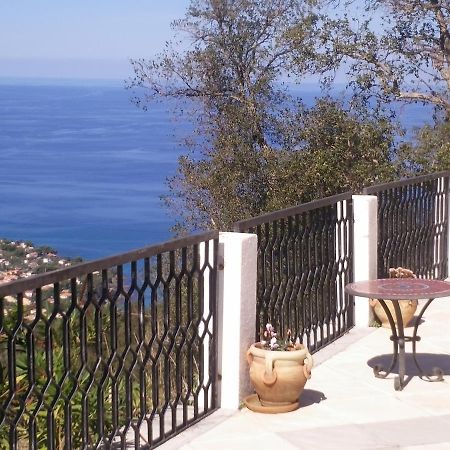 Incantevole Villa Con Vista Mozzafiato チェファル エクステリア 写真