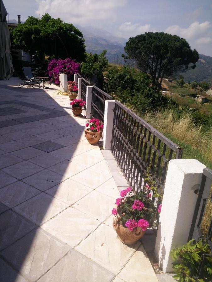 Incantevole Villa Con Vista Mozzafiato チェファル エクステリア 写真
