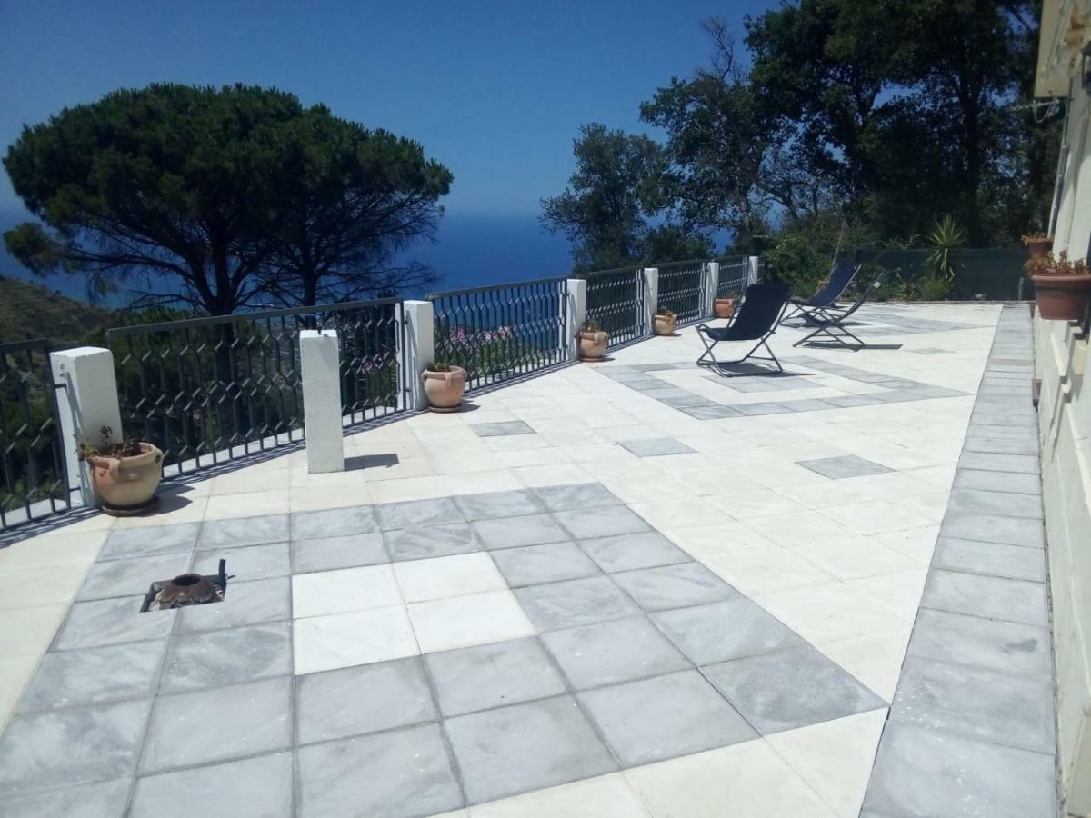 Incantevole Villa Con Vista Mozzafiato チェファル エクステリア 写真