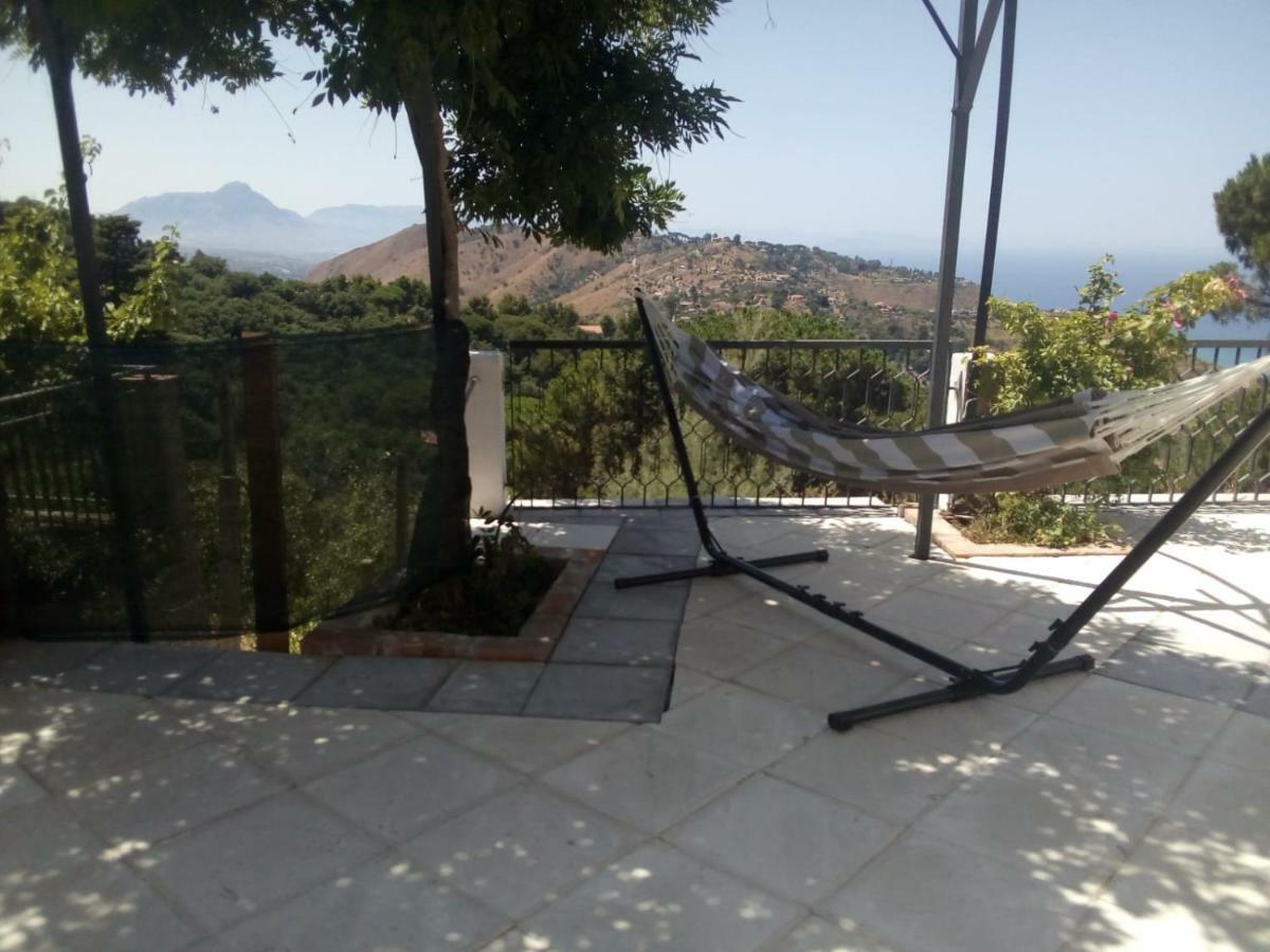 Incantevole Villa Con Vista Mozzafiato チェファル エクステリア 写真